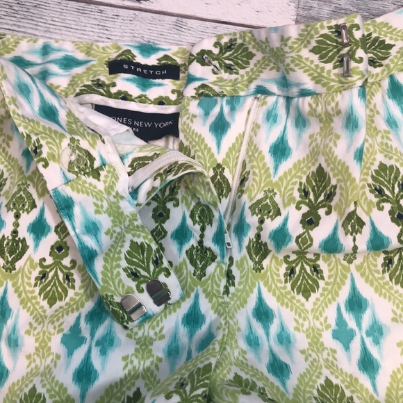 Jones New York Ikat Pattern Bermudas 8 - Picture 6 of 9